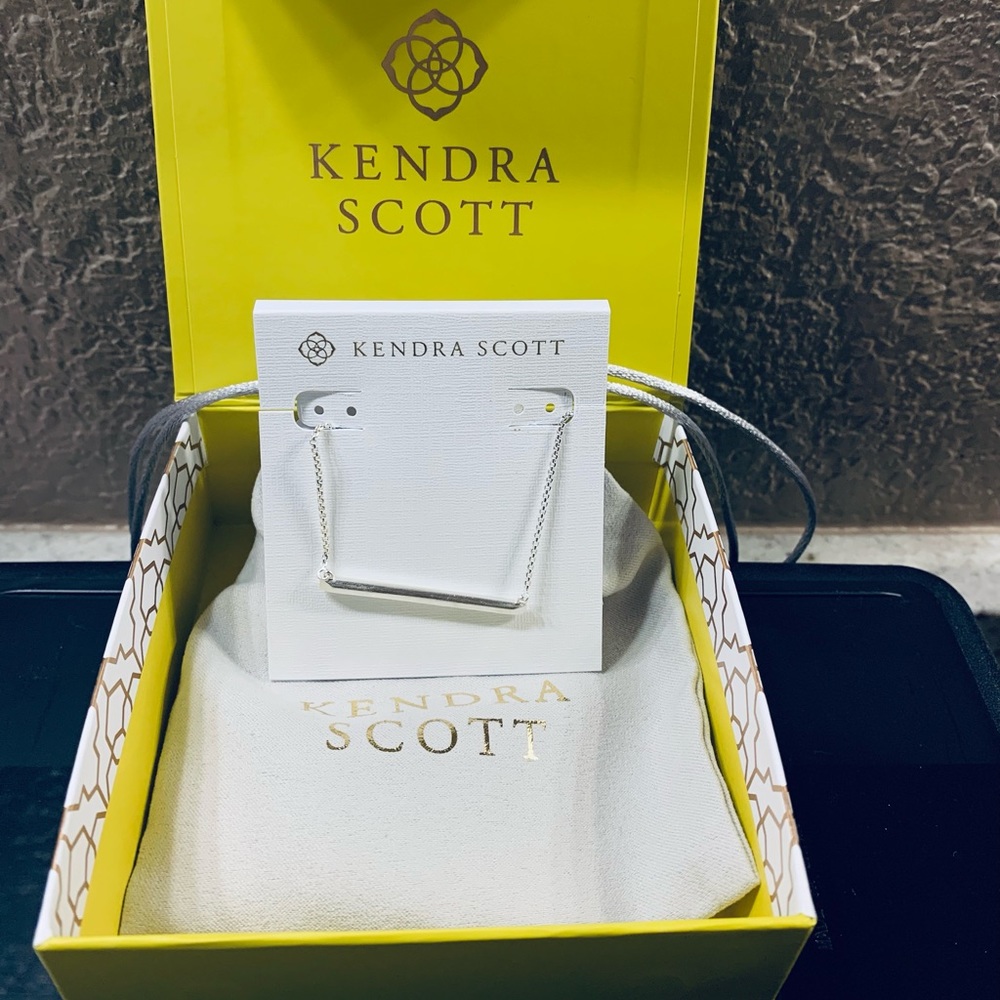Kendra Scott Kelsey Bar Necklace